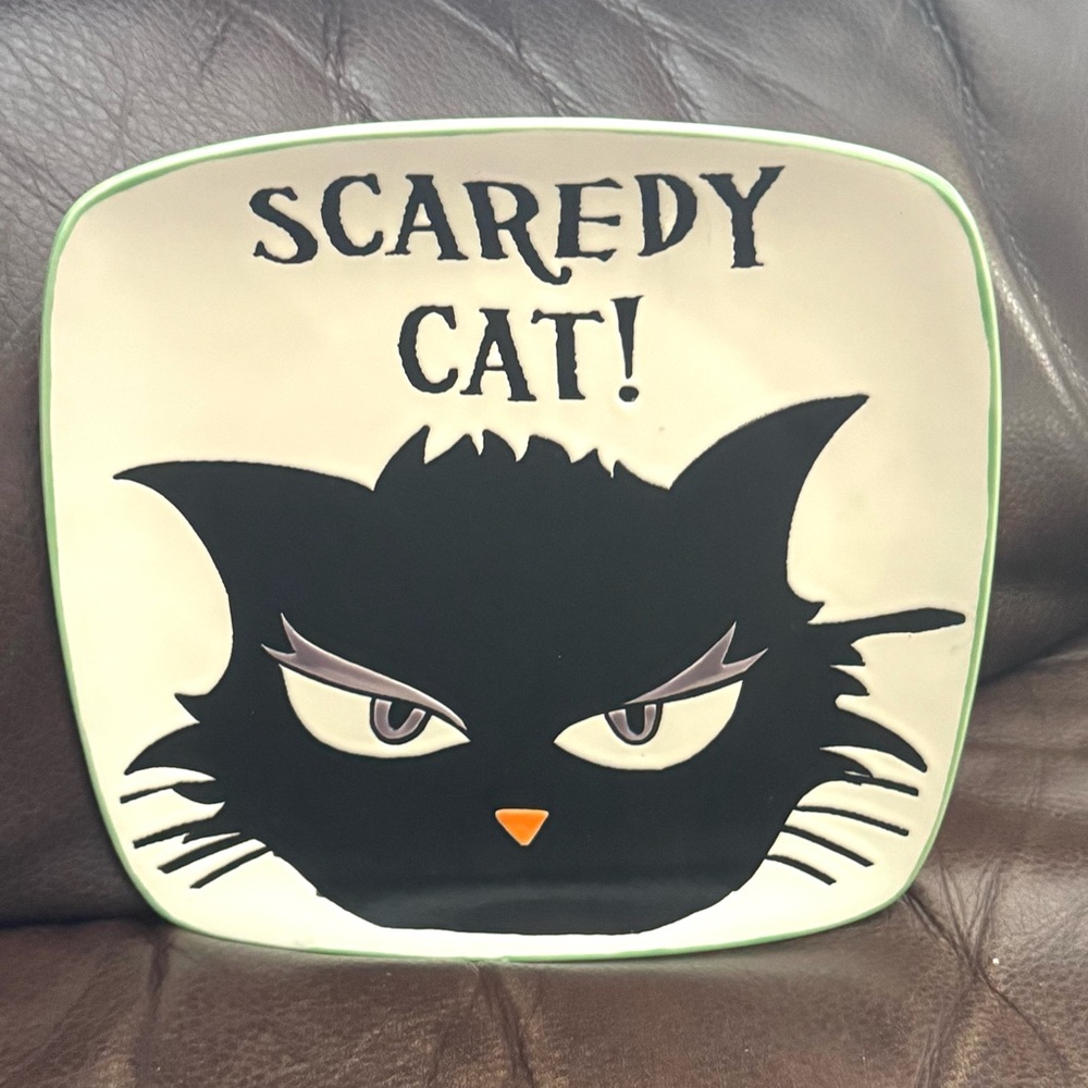 Scaredy Cat 8.75” Square Halloween Plate